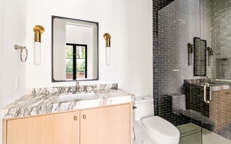 3944 Dalgreen Drive, Dallas, TX 75214, 5 Bedrooms Bedrooms, ,6 BathroomsBathrooms,Residential,For Sale,3944 Dalgreen Drive,0,21077338