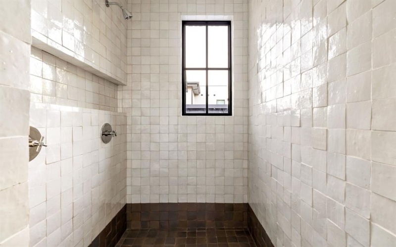 3944 Dalgreen Drive, Dallas, TX 75214, 5 Bedrooms Bedrooms, ,6 BathroomsBathrooms,Residential,For Sale,3944 Dalgreen Drive,0,21077338