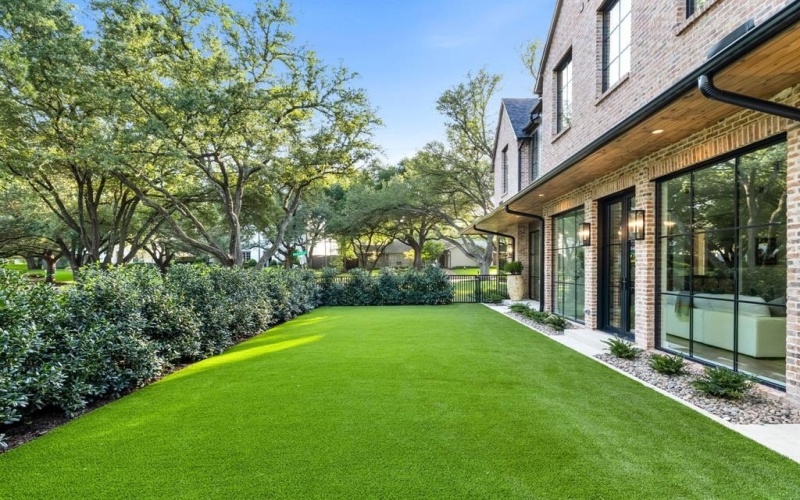 3944 Dalgreen Drive, Dallas, TX 75214, 5 Bedrooms Bedrooms, ,6 BathroomsBathrooms,Residential,For Sale,3944 Dalgreen Drive,0,21077338