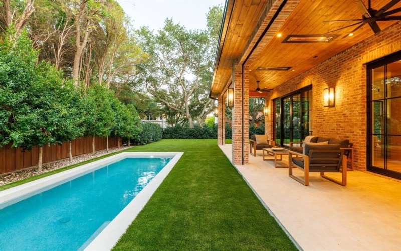 3944 Dalgreen Drive, Dallas, TX 75214, 5 Bedrooms Bedrooms, ,6 BathroomsBathrooms,Residential,For Sale,3944 Dalgreen Drive,0,21077338