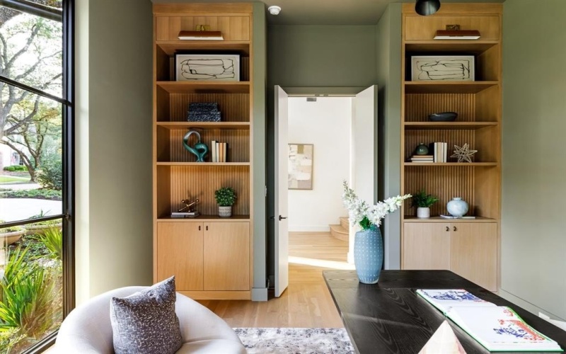 3944 Dalgreen Drive, Dallas, TX 75214, 5 Bedrooms Bedrooms, ,6 BathroomsBathrooms,Residential,For Sale,3944 Dalgreen Drive,0,21077338