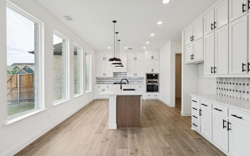 1014 Emerald Trace Drive, Justin, TX 76247, 4 Habitaciones Habitaciones , ,3 BañosBaños,Residential,En Venta,1014 Emerald Trace Drive,0,21077433