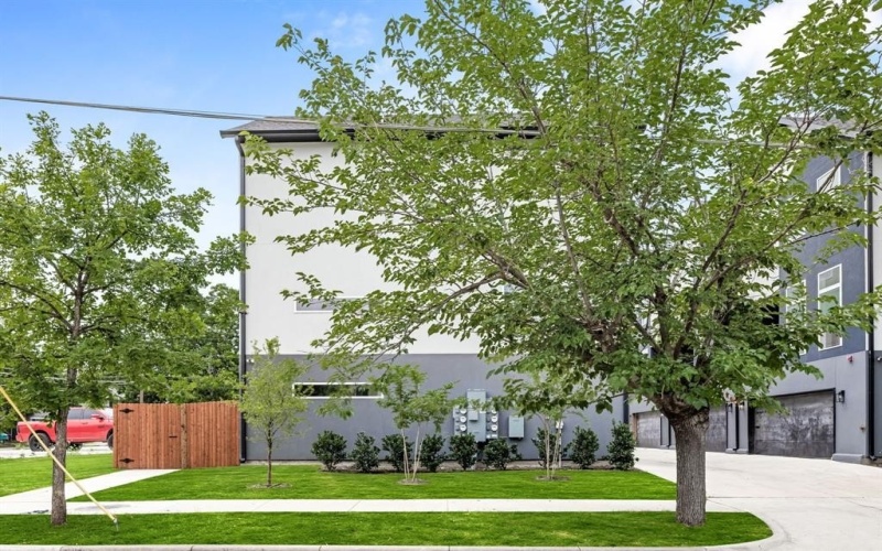 4709 Virginia Avenue #2, Dallas, TX 75204, 3 Habitaciones Habitaciones , ,3 BañosBaños,Residential,En Venta,4709 Virginia Avenue,0,21077513