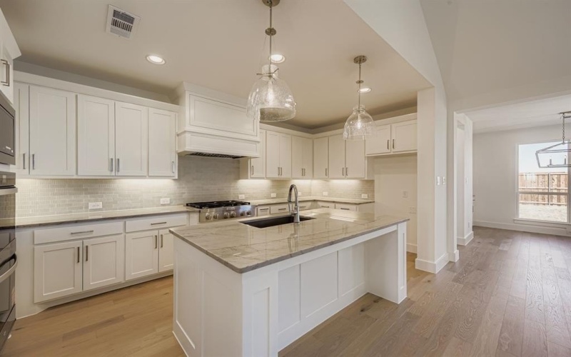 313 Barn Swallow Drive, Celina, TX 75009, 4 Habitaciones Habitaciones , ,3 BañosBaños,Residential,En Venta,313 Barn Swallow Drive,0,21077516