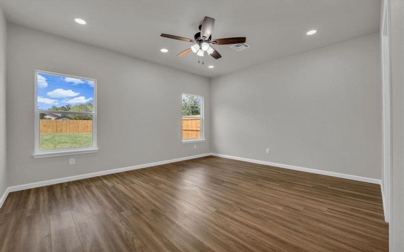 3211 Parrott Avenue, Waco, TX 76707, 3 Bedrooms Bedrooms, ,2 BathroomsBathrooms,Residential,For Sale,3211 Parrott Avenue,0,21077530