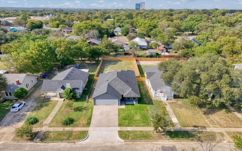 3211 Parrott Avenue, Waco, TX 76707, 3 Bedrooms Bedrooms, ,2 BathroomsBathrooms,Residential,For Sale,3211 Parrott Avenue,0,21077530