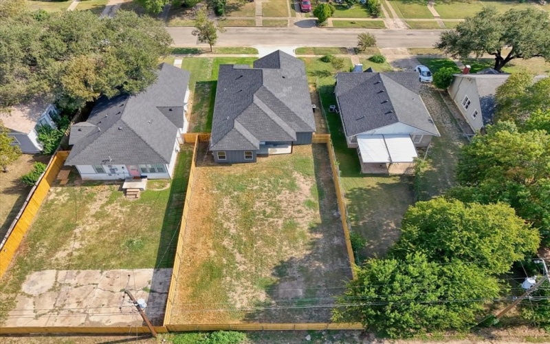 3211 Parrott Avenue, Waco, TX 76707, 3 Bedrooms Bedrooms, ,2 BathroomsBathrooms,Residential,For Sale,3211 Parrott Avenue,0,21077530