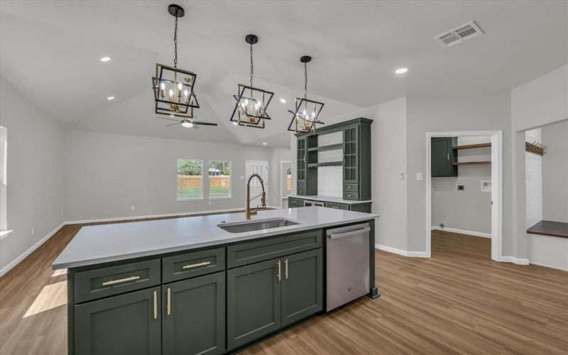 3211 Parrott Avenue, Waco, TX 76707, 3 Bedrooms Bedrooms, ,2 BathroomsBathrooms,Residential,For Sale,3211 Parrott Avenue,0,21077530