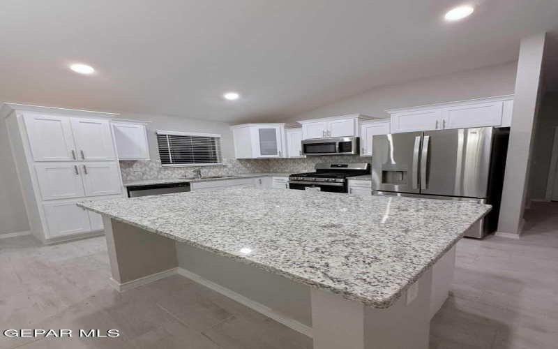 13824 Summer Valley Avenue, El Paso, TX 79928, 4 Bedrooms Bedrooms, ,2 BathroomsBathrooms,Residential,For Sale,13824 Summer Valley Avenue,921103