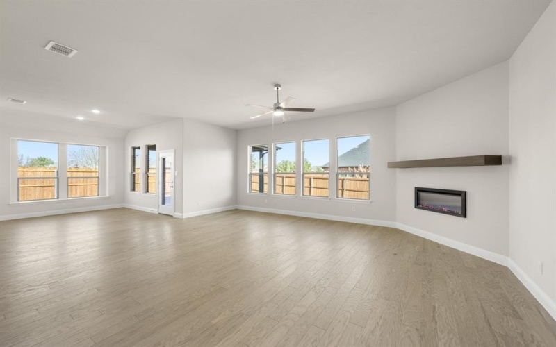 901 Meadow View Drive, Cleburne, TX 76033, 4 Habitaciones Habitaciones , ,2 BañosBaños,Residential,En Venta,901 Meadow View Drive,0,21077597