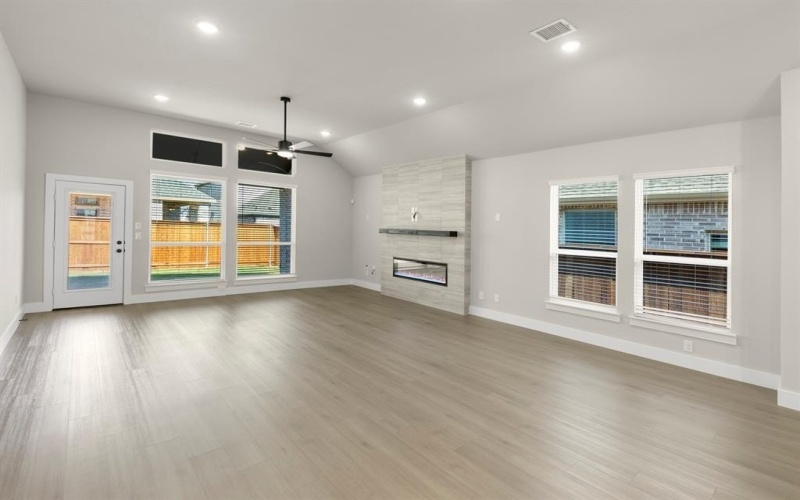 1027 Gracious Drive, Lucas, TX 75098, 4 Bedrooms Bedrooms, ,3 BathroomsBathrooms,Residential,For Sale,1027 Gracious Drive,0,21077613