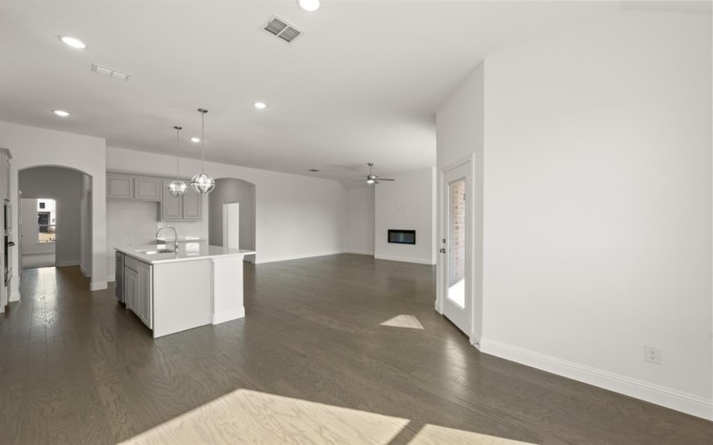 904 Meadow View Drive, Cleburne, TX 76033, 4 Bedrooms Bedrooms, ,3 BathroomsBathrooms,Residential,For Sale,904 Meadow View Drive,0,21077619