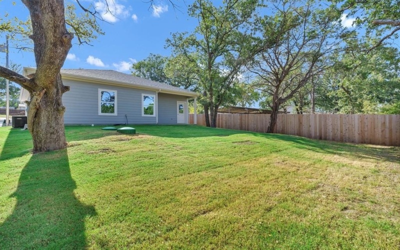 805 Branding Iron Trail, Granbury, TX 76049, 3 Bedrooms Bedrooms, ,2 BathroomsBathrooms,Residential,For Sale,805 Branding Iron Trail,0,21077673