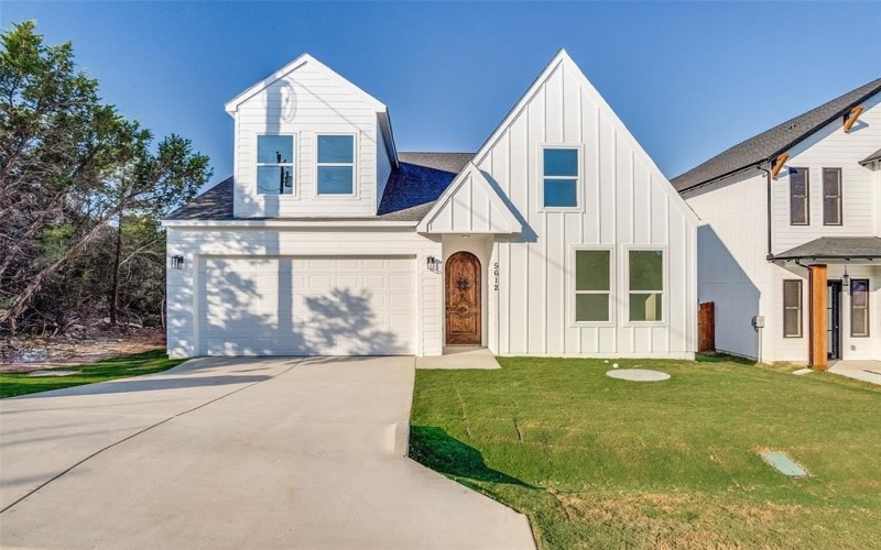 5612 Barkridge Drive, Granbury, TX 76048, 4 Bedrooms Bedrooms, ,3 BathroomsBathrooms,Residential,For Sale,5612 Barkridge Drive,0,21077681