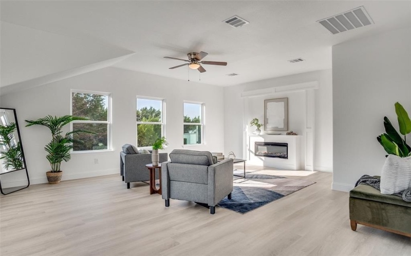 5612 Barkridge Drive, Granbury, TX 76048, 4 Bedrooms Bedrooms, ,3 BathroomsBathrooms,Residential,For Sale,5612 Barkridge Drive,0,21077681