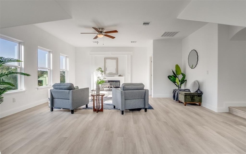 5612 Barkridge Drive, Granbury, TX 76048, 4 Bedrooms Bedrooms, ,3 BathroomsBathrooms,Residential,For Sale,5612 Barkridge Drive,0,21077681