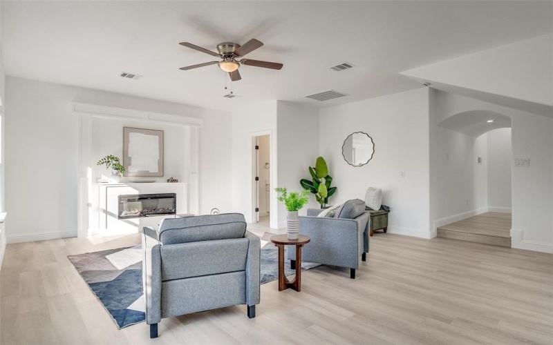 5612 Barkridge Drive, Granbury, TX 76048, 4 Bedrooms Bedrooms, ,3 BathroomsBathrooms,Residential,For Sale,5612 Barkridge Drive,0,21077681