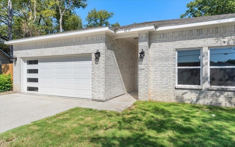4715 Ramey Avenue, Fort Worth, TX 76105, 4 Bedrooms Bedrooms, ,2 BathroomsBathrooms,Residential,For Sale,4715 Ramey Avenue,0,21077687