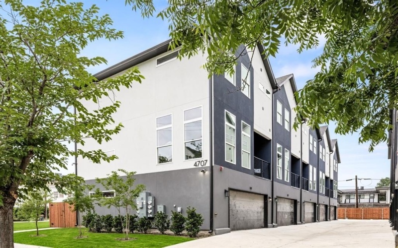 4709 Virginia Avenue #3, Dallas, TX 75204, 3 Habitaciones Habitaciones , ,3 BañosBaños,Residential,En Venta,4709 Virginia Avenue,0,21077747