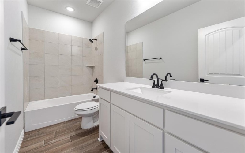 60 Roosevelt Lane, Valley View, TX 76272, 3 Bedrooms Bedrooms, ,2 BathroomsBathrooms,Residential,For Sale,60 Roosevelt Lane,0,21077816