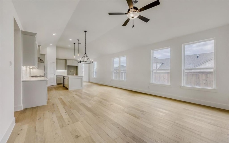 6024 Silverstein Street, Fort Worth, TX 76126, 3 Habitaciones Habitaciones , ,2 BañosBaños,Residential,En Venta,6024 Silverstein Street,0,21077918