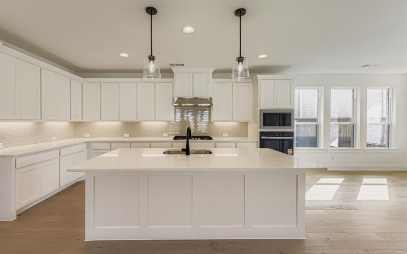 6032 Silverstein Street, Fort Worth, TX 76126, 3 Bedrooms Bedrooms, ,2 BathroomsBathrooms,Residential,For Sale,6032 Silverstein Street,0,21077937