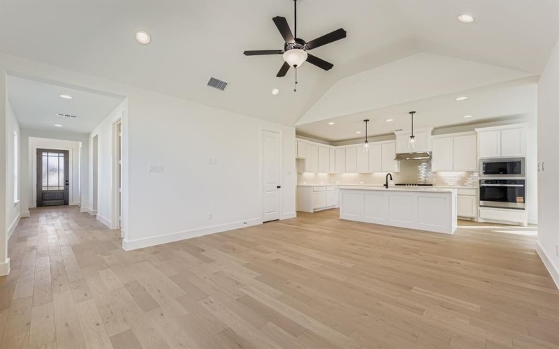 6032 Silverstein Street, Fort Worth, TX 76126, 3 Bedrooms Bedrooms, ,2 BathroomsBathrooms,Residential,For Sale,6032 Silverstein Street,0,21077937