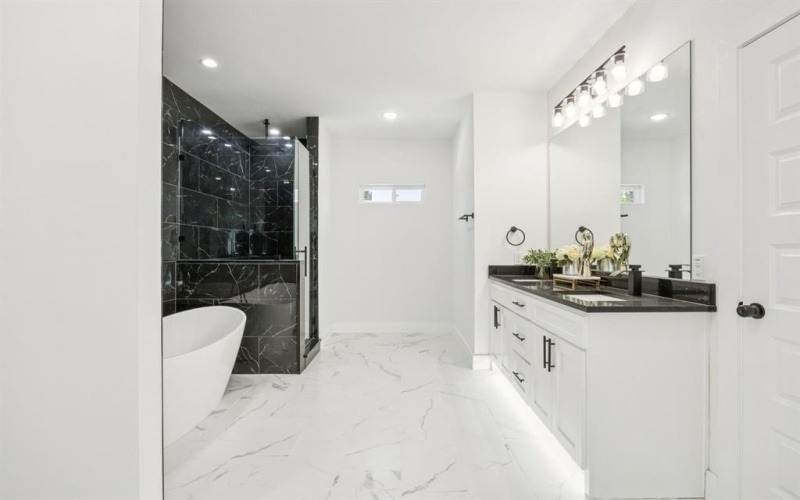 811 N Bond Avenue, Dallas, TX 75211, 4 Habitaciones Habitaciones , ,3 BañosBaños,Residential,En Venta,811 N Bond Avenue,0,21077983