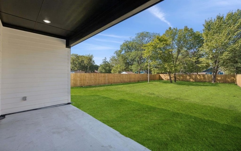 811 N Bond Avenue, Dallas, TX 75211, 4 Habitaciones Habitaciones , ,3 BañosBaños,Residential,En Venta,811 N Bond Avenue,0,21077983