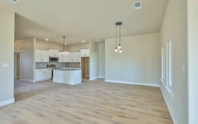 1611 Quanah Parker St, Plains, TX 79355, 4 Habitaciones Habitaciones , ,2 BañosBaños,Residential,En Venta,1611 Quanah Parker St,0,163436