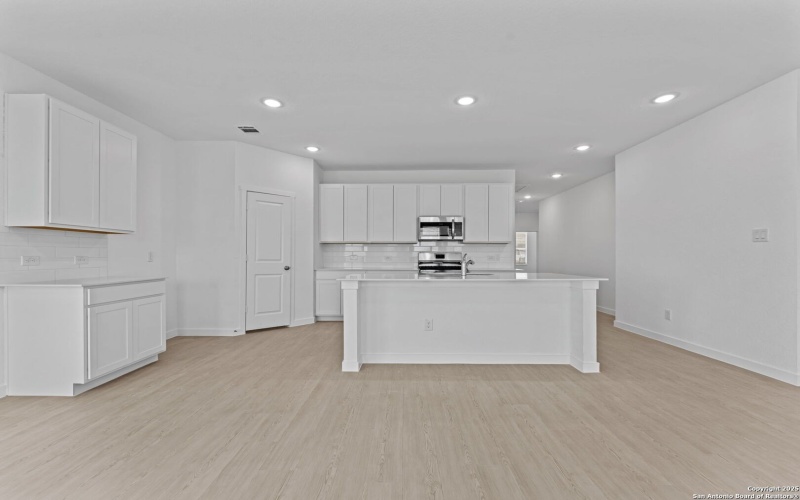 724 Horsetail Ln, New Braunfels, TX 78132, 3 Habitaciones Habitaciones , ,2 BañosBaños,Residential,En Venta,724 Horsetail Ln,0,1912684