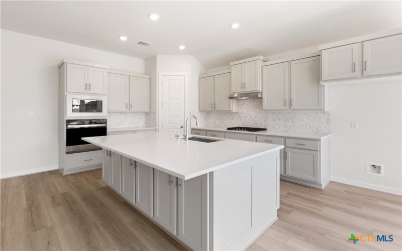 609 Borchers Boulevard, New Braunfels, TX 78132, 4 Bedrooms Bedrooms, ,3 BathroomsBathrooms,Residential,For Sale,609 Borchers Boulevard,0,594496