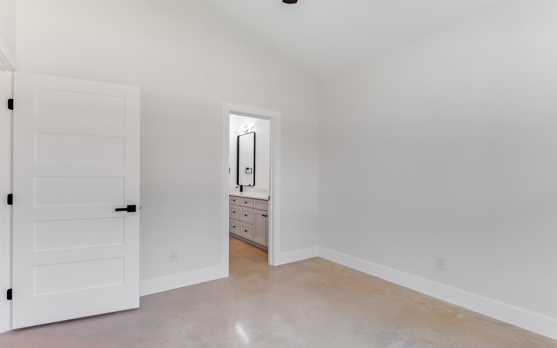 155 W Hickory Drive, Granite Shoals, TX 78654, 4 Habitaciones Habitaciones , ,3 BañosBaños,Residential,En Venta,155 W Hickory Drive,0,175271