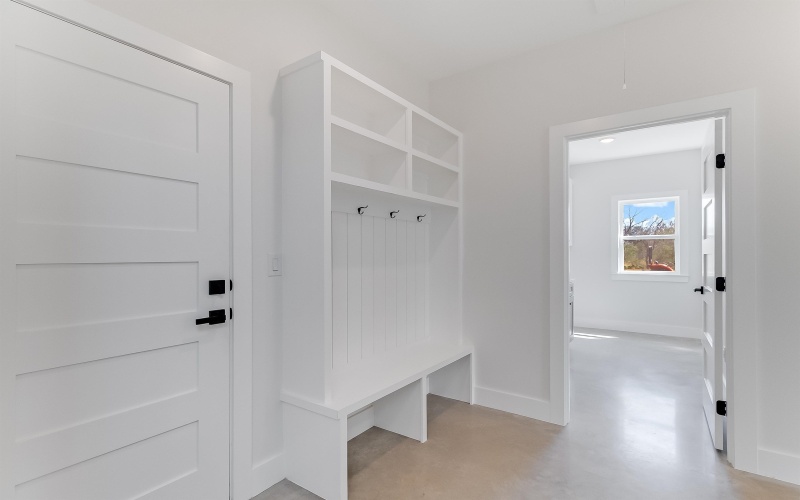 155 W Hickory Drive, Granite Shoals, TX 78654, 4 Habitaciones Habitaciones , ,3 BañosBaños,Residential,En Venta,155 W Hickory Drive,0,175271