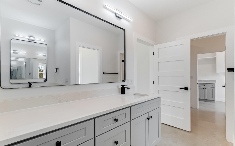 155 W Hickory Drive, Granite Shoals, TX 78654, 4 Habitaciones Habitaciones , ,3 BañosBaños,Residential,En Venta,155 W Hickory Drive,0,175271