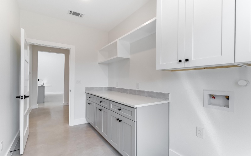 155 W Hickory Drive, Granite Shoals, TX 78654, 4 Habitaciones Habitaciones , ,3 BañosBaños,Residential,En Venta,155 W Hickory Drive,0,175271