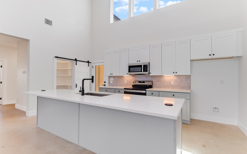 155 W Hickory Drive, Granite Shoals, TX 78654, 4 Habitaciones Habitaciones , ,3 BañosBaños,Residential,En Venta,155 W Hickory Drive,0,175271