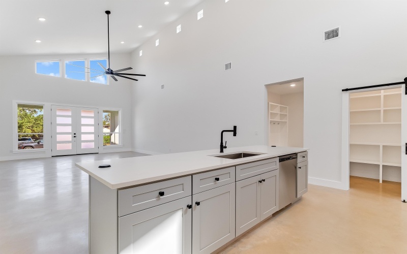 155 W Hickory Drive, Granite Shoals, TX 78654, 4 Habitaciones Habitaciones , ,3 BañosBaños,Residential,En Venta,155 W Hickory Drive,0,175271