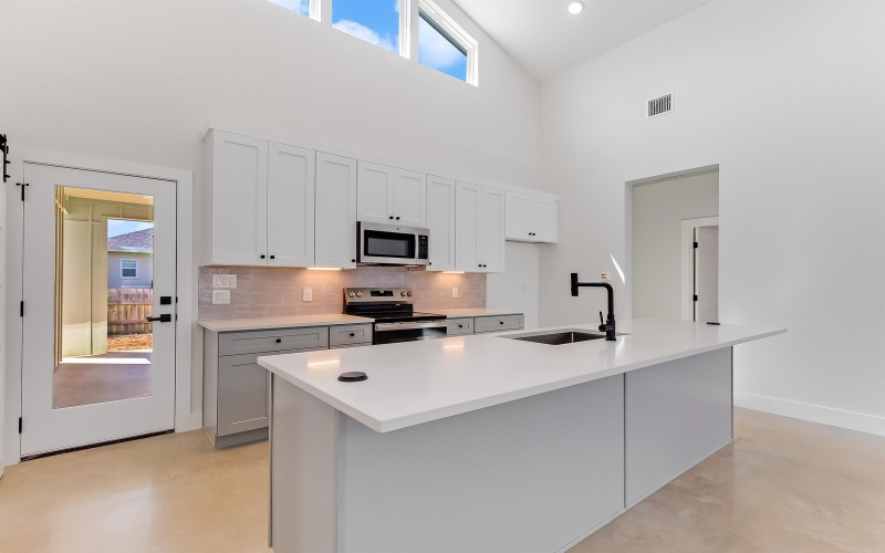 155 W Hickory Drive, Granite Shoals, TX 78654, 4 Habitaciones Habitaciones , ,3 BañosBaños,Residential,En Venta,155 W Hickory Drive,0,175271