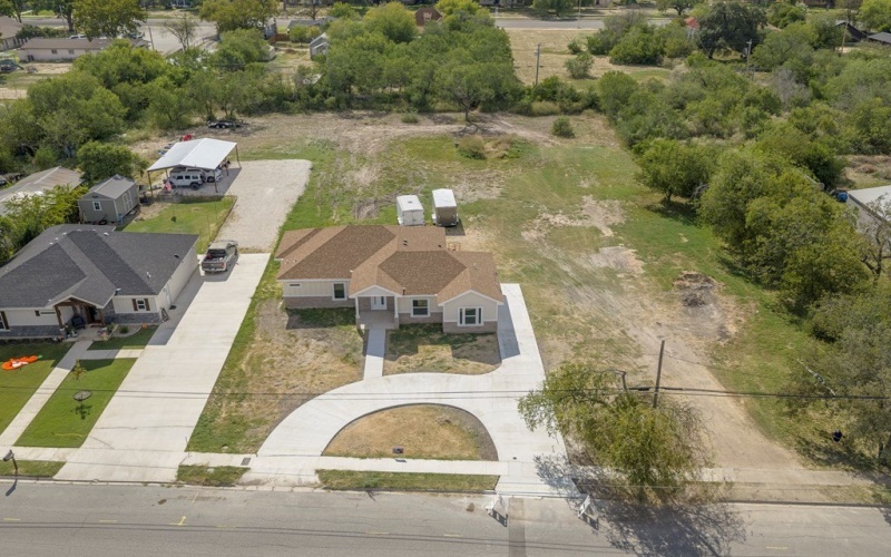 809 N CAMP STREET, Uvalde, TX 78801, 3 Bedrooms Bedrooms, ,2 BathroomsBathrooms,Residential,For Sale,809 N CAMP STREET,0,81713