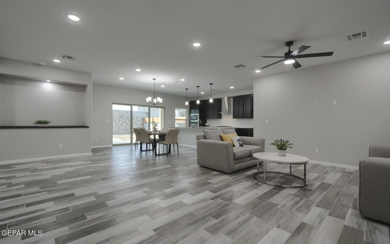 13896 Sky Ranger Avenue, El Paso, TX 79928, 3 Habitaciones Habitaciones , ,2 BañosBaños,Residential,En Venta,13896 Sky Ranger Avenue,0,931484