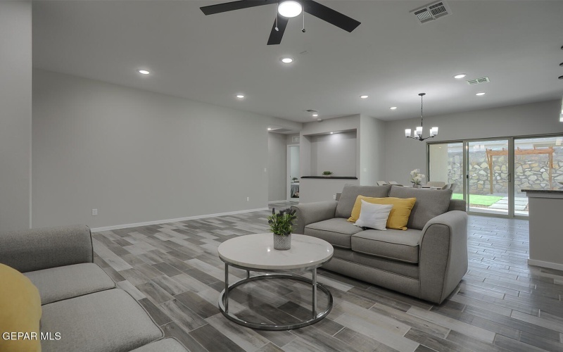 13896 Sky Ranger Avenue, El Paso, TX 79928, 3 Habitaciones Habitaciones , ,2 BañosBaños,Residential,En Venta,13896 Sky Ranger Avenue,0,931484