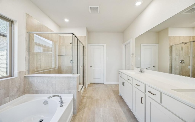 1535 Oakdale Drive, Kaufman, TX 75142, 3 Bedrooms Bedrooms, ,2 BathroomsBathrooms,Residential,For Sale,1535 Oakdale Drive,0,21078151