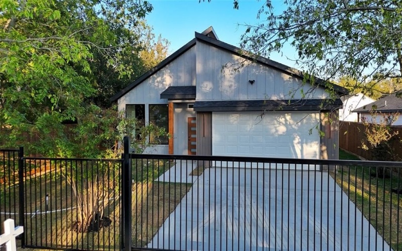 4311 King Street, Greenville, TX 75401, 3 Bedrooms Bedrooms, ,2 BathroomsBathrooms,Residential,For Sale,4311 King Street,0,21078174