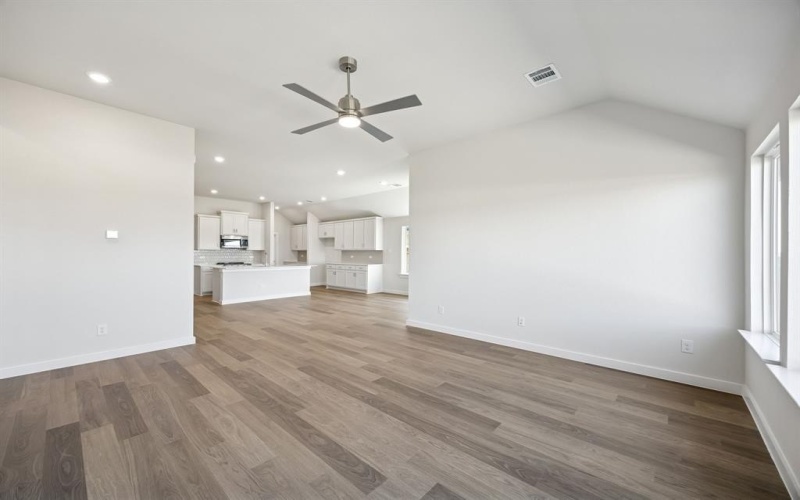 1537 Oakdale Drive, Kaufman, TX 75142, 3 Bedrooms Bedrooms, ,2 BathroomsBathrooms,Residential,For Sale,1537 Oakdale Drive,0,21078204