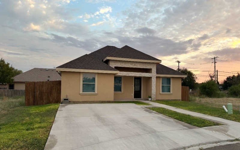 122 Bayo, Eagle Pass, TX 78852, 3 Bedrooms Bedrooms, ,2 BathroomsBathrooms,Residential,For Sale,122 Bayo,0,81714