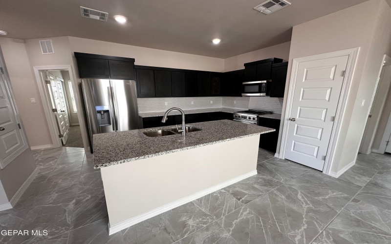729 Paseo Del Agua Street, Horizon City, TX 79928, 3 Bedrooms Bedrooms, ,2 BathroomsBathrooms,Residential,For Sale,729 Paseo Del Agua Street,0,931500