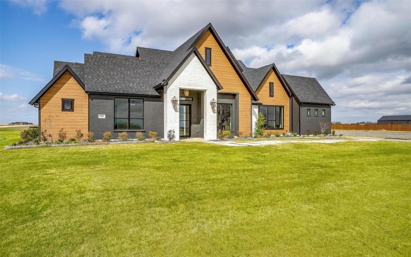 188 Ozro Road, Venus, TX 76084, 5 Bedrooms Bedrooms, ,3 BathroomsBathrooms,Residential,For Sale,188 Ozro Road,0,21077677