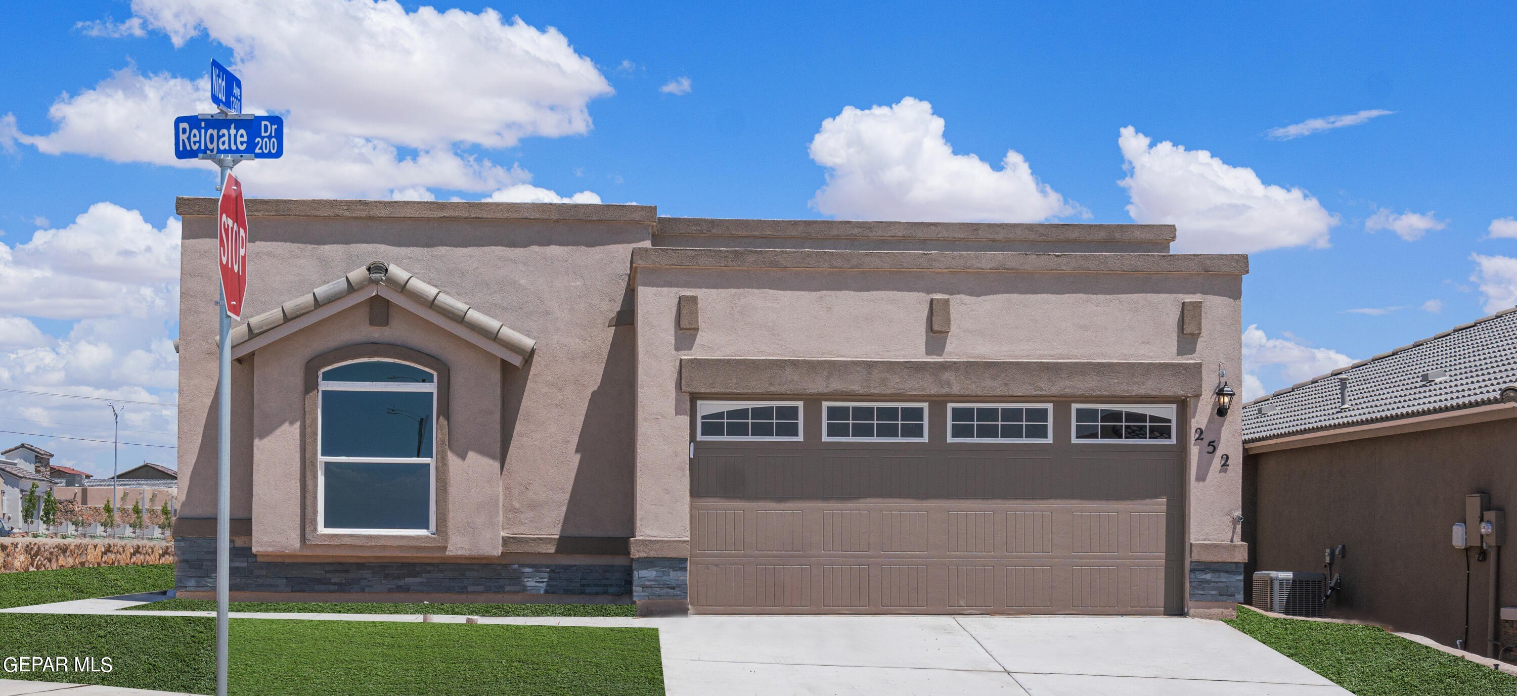13821 Summer Valley Avenue, El Paso, TX 79928, 4 Habitaciones Habitaciones , ,3 BañosBaños,Residential,En Venta,13821 Summer Valley Avenue,921115
