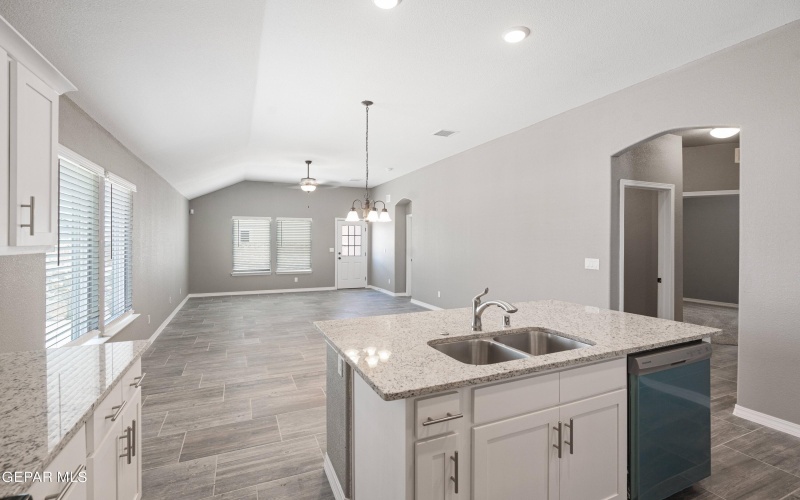 13821 Summer Valley Avenue, El Paso, TX 79928, 4 Habitaciones Habitaciones , ,3 BañosBaños,Residential,En Venta,13821 Summer Valley Avenue,921115
